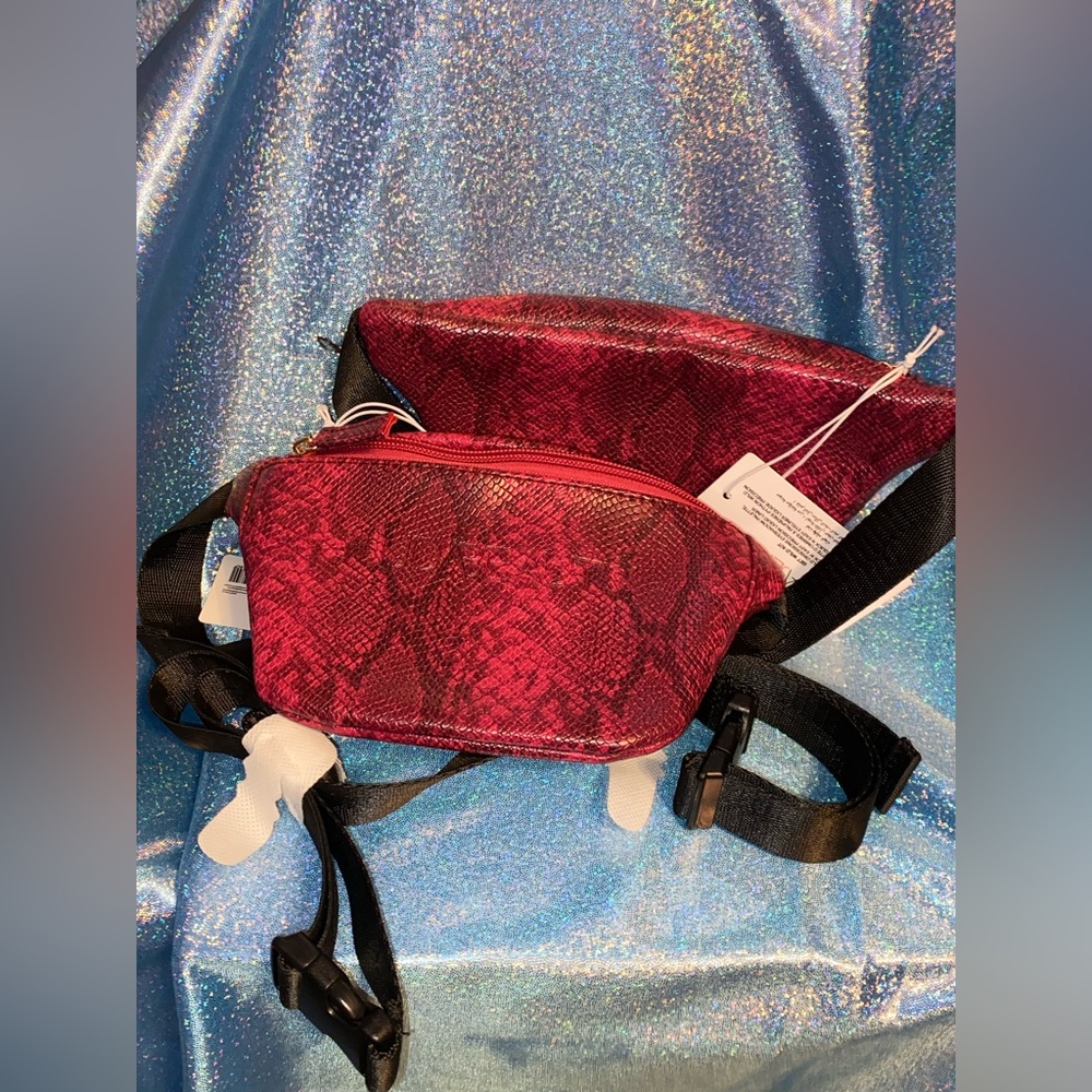 Pretty Venom | Huda Beauty Python Fanny Pack